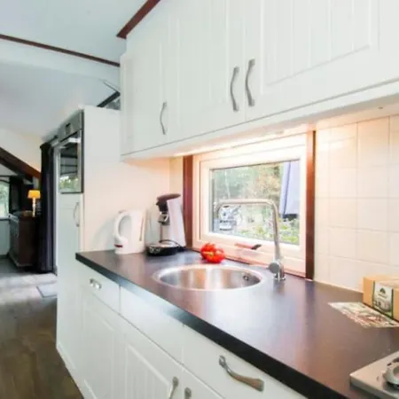 Korhoen - 6p Heidebungalow Met Bedstee Otterlo